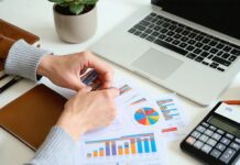 Financial Habits That Support Successful Consolidation smart budgeting fuels consolidation